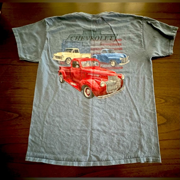Gildan Other - Men’s blue Chevrolet shirt.